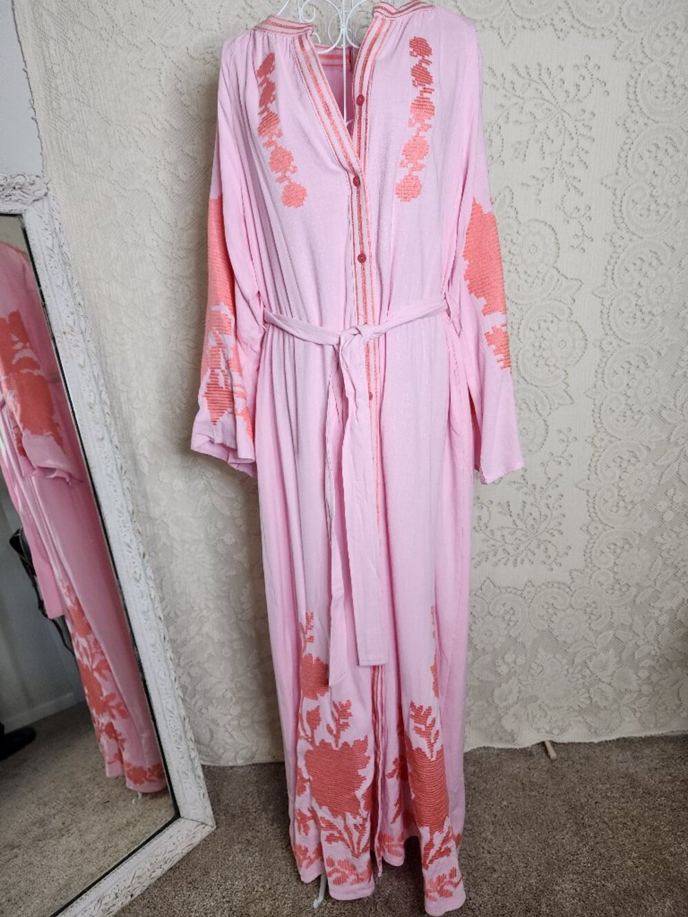 NWT solitaire embroidered linen blend maxi